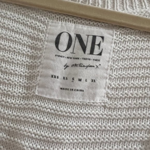 One Teaspoon White Crop Sweater - Picture 5 of 6